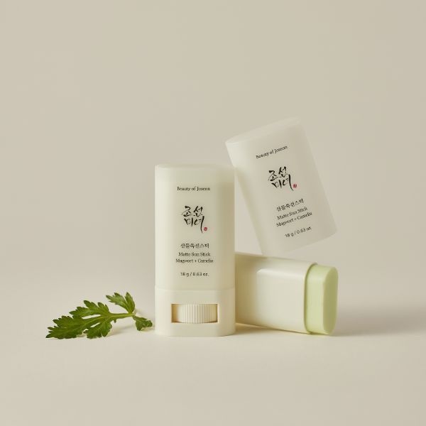 boj-matte-sun-stick-mugwort-camelia-tk3.jpg